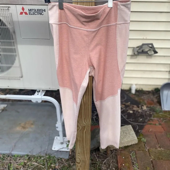 Madewell X Outdoor Voices® 3/4 Warmup Two Tone Pink Leggings Size Large - Picture 5 of 8